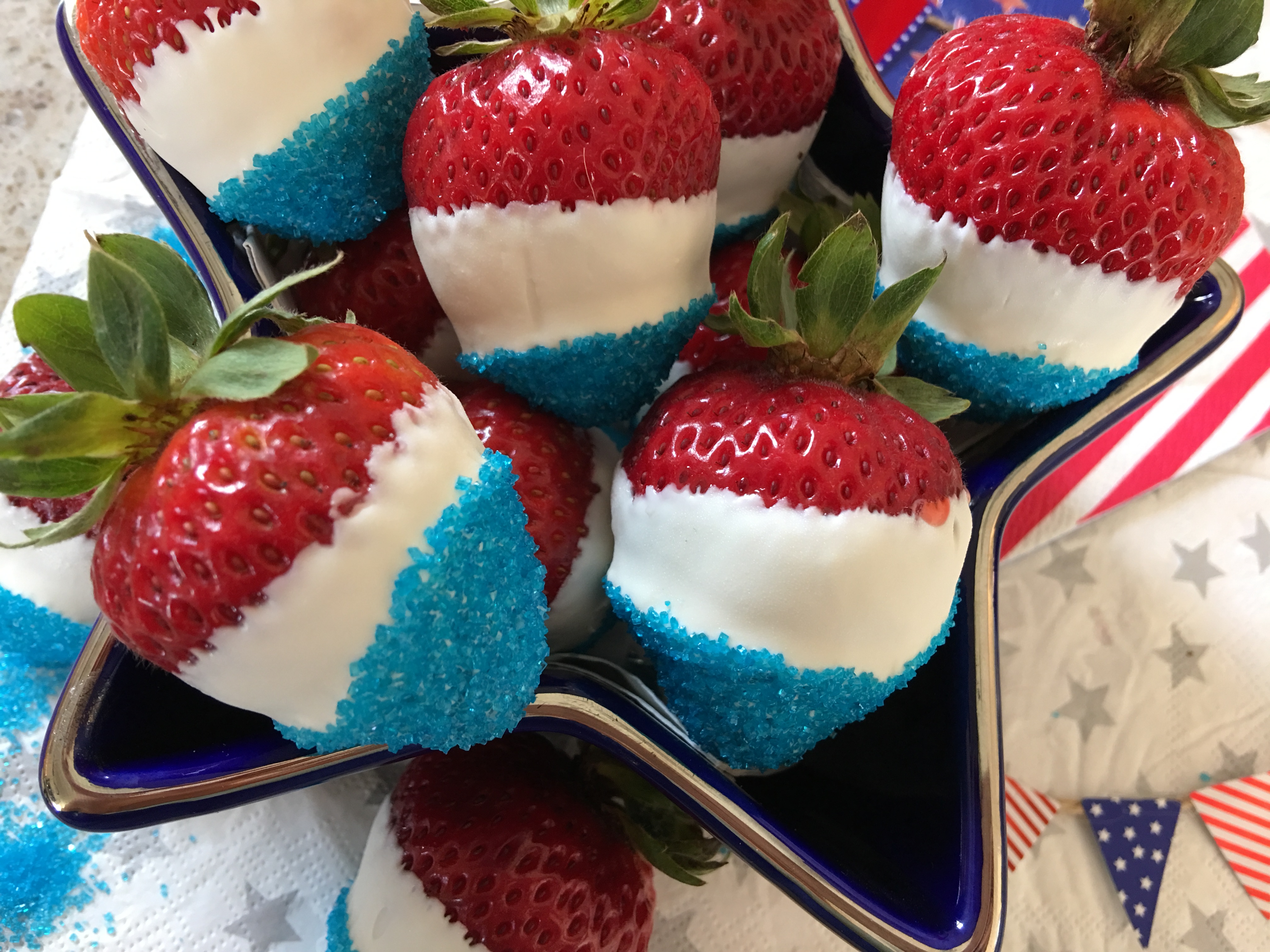 Festive 4th of July Chocolate Covered Strawberries